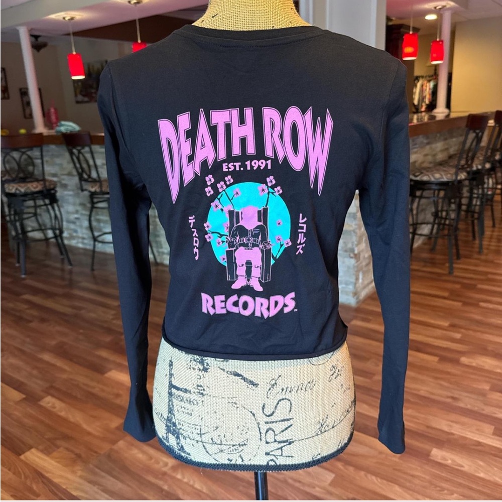 Size small (fits more like XS) back and pink Death Row Records long sleeve crop